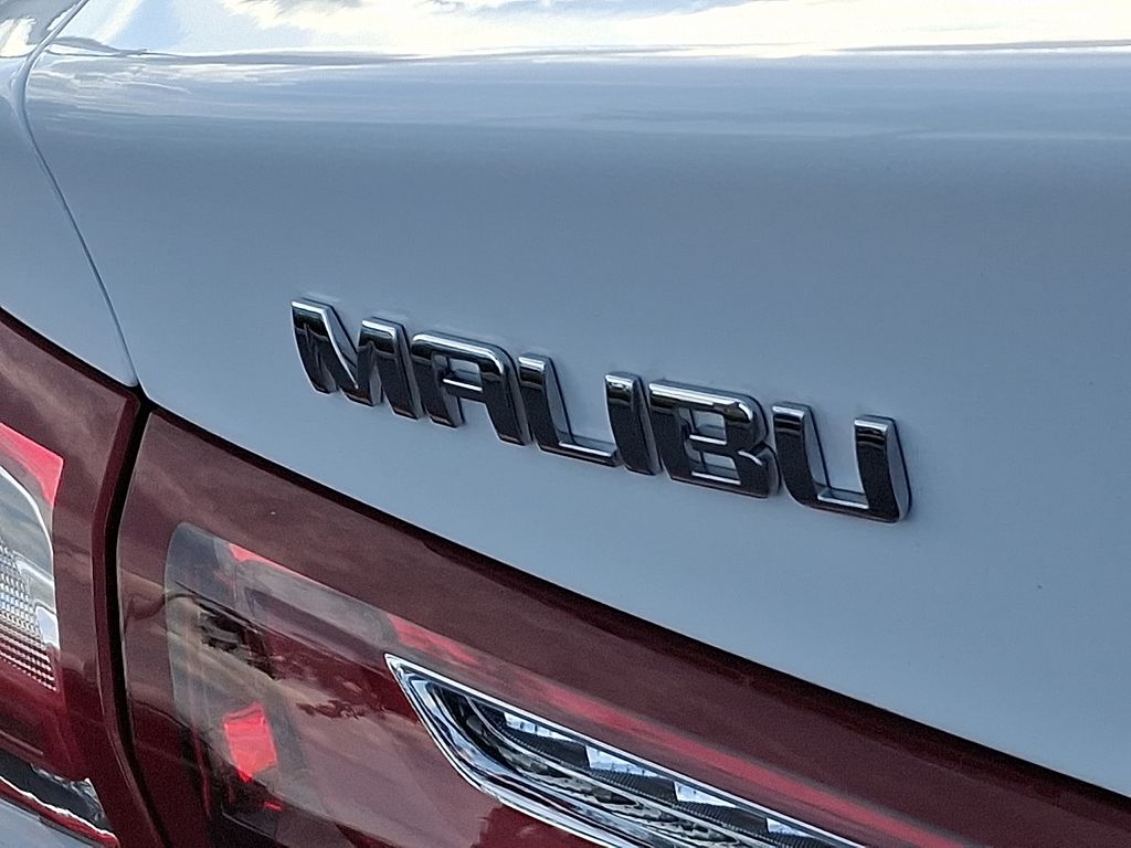 Thumbnail: 2022 Chevrolet Malibu - 30