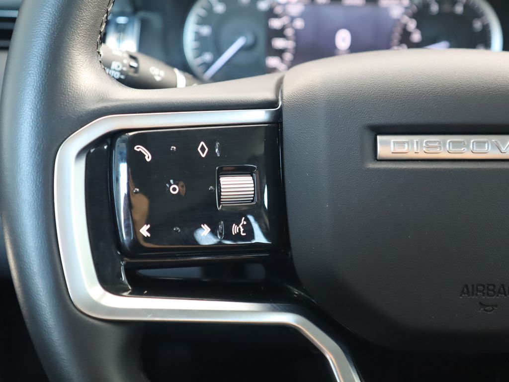 Thumbnail: 2023 Land Rover Discovery Sport - 11