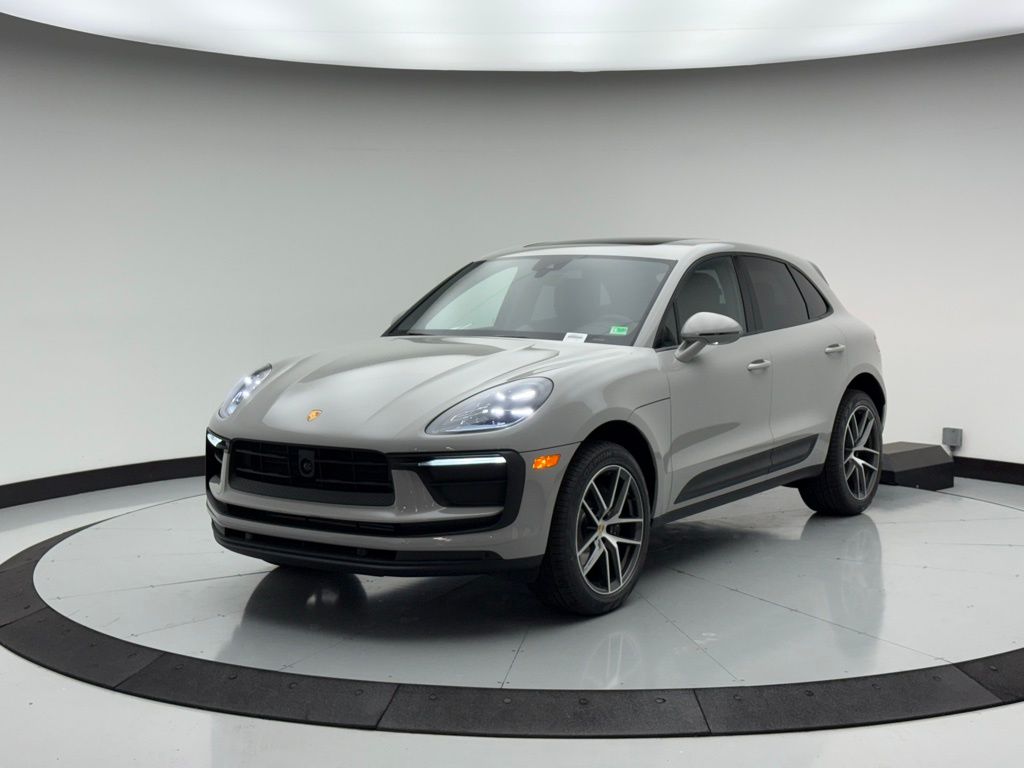 Thumbnail: 2025 Porsche Macan - 1