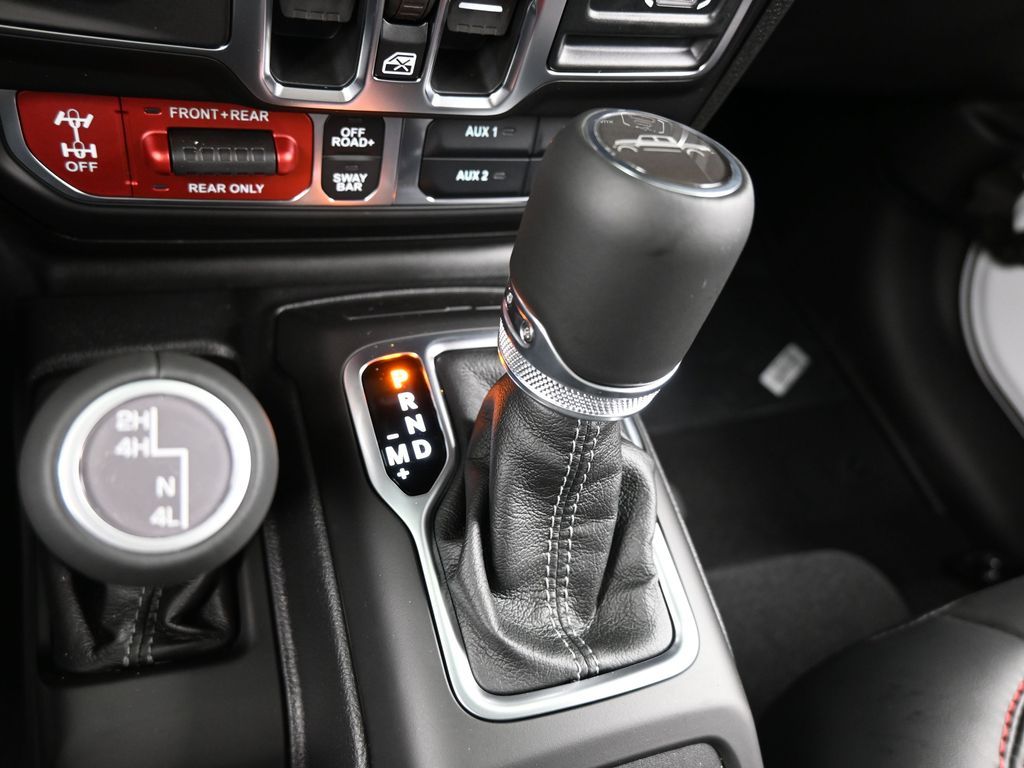 New 2026 Bright White Clearcoat Jeep Rubicon image 20