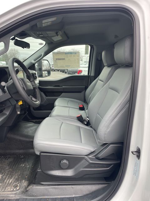 2024 Ford F-450 Chassis XL