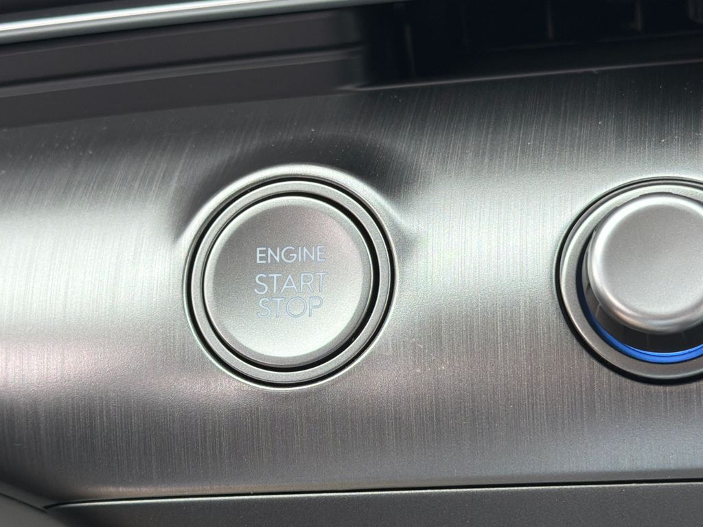 New 2026 Green Hyundai SE image 31