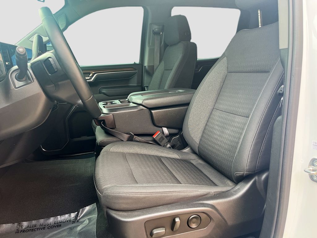 Used 2023 White Chevrolet LT Trail Boss image 21