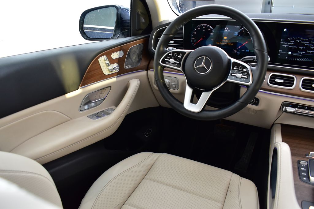 2022 Mercedes-Benz GLS 450 4MATIC 26