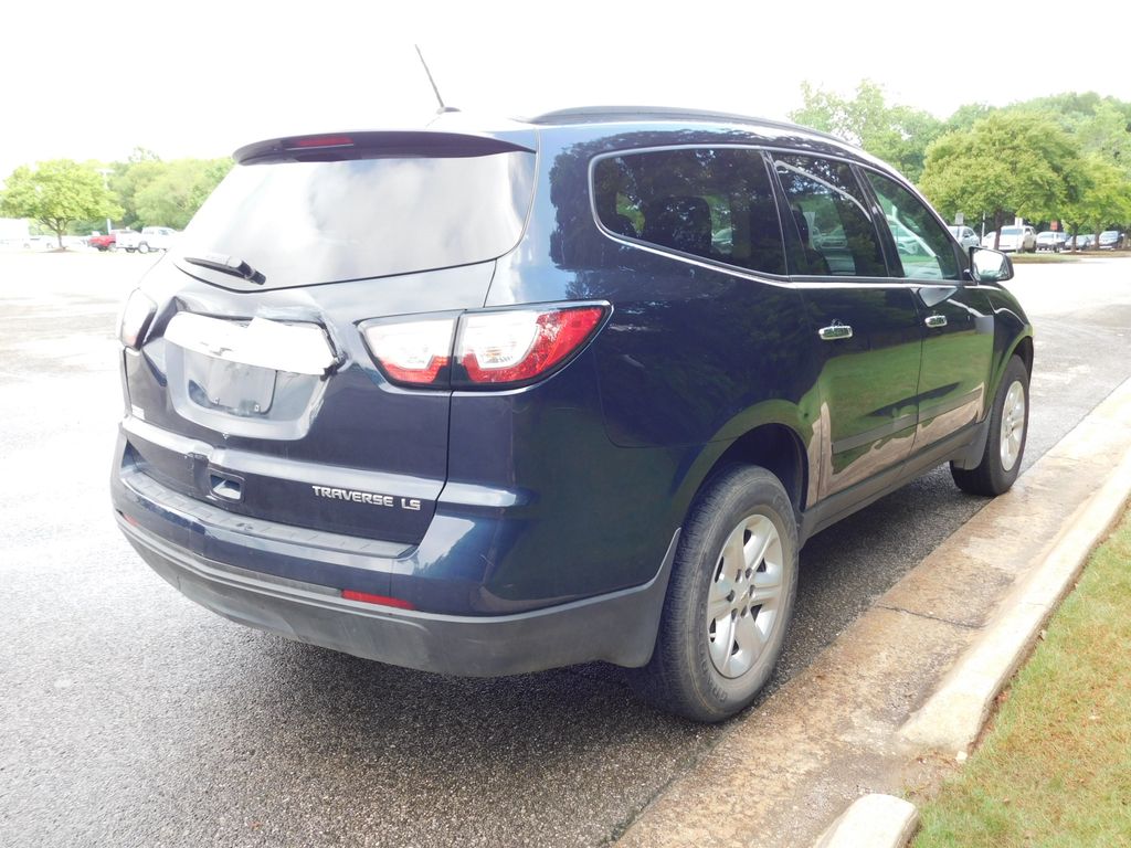 2015 Chevrolet Traverse LS 4