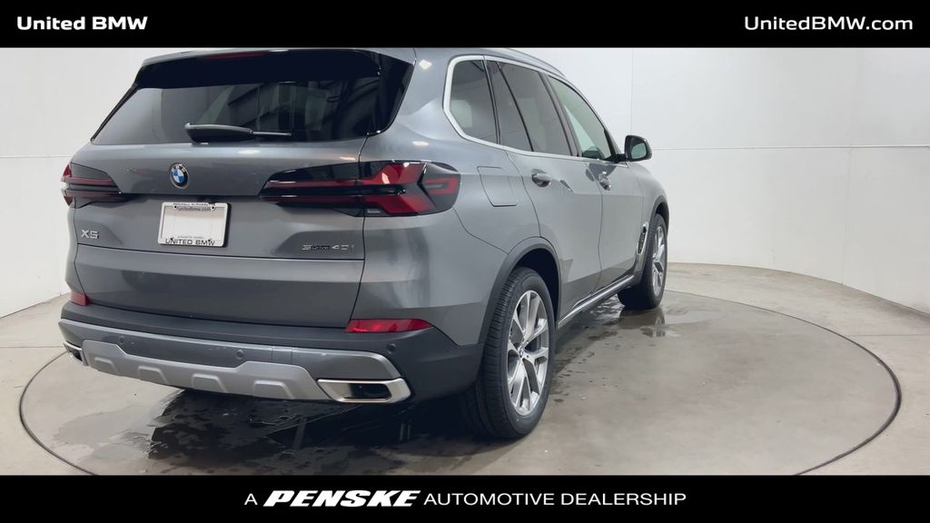 Thumbnail: 2026 BMW X5 - 8