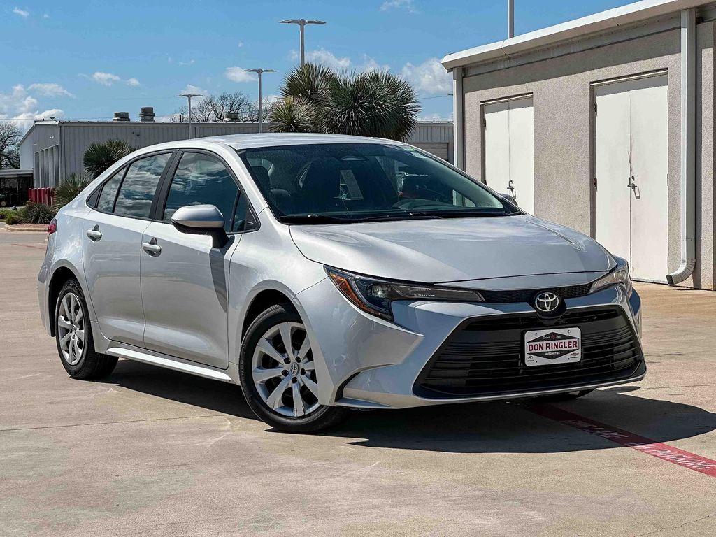 2024 Toyota Corolla LE FWD