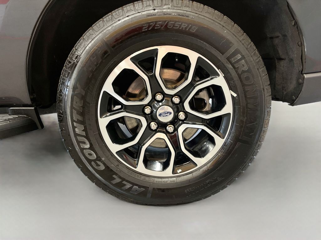 Used 2024 Gray Metallic Ford XLT image 33
