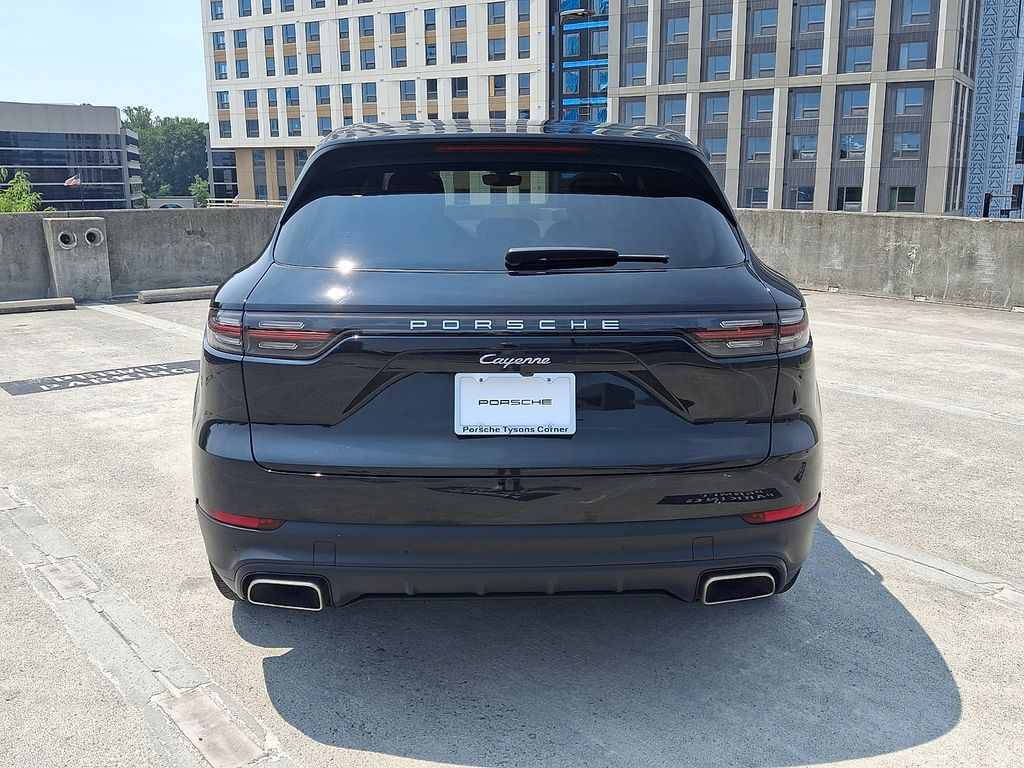 Thumbnail: 2023 Porsche Cayenne - 9