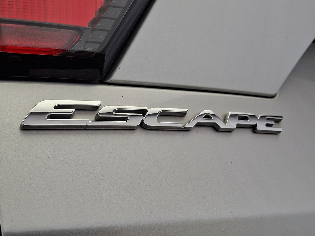 Thumbnail: 2018 Ford Escape - 30