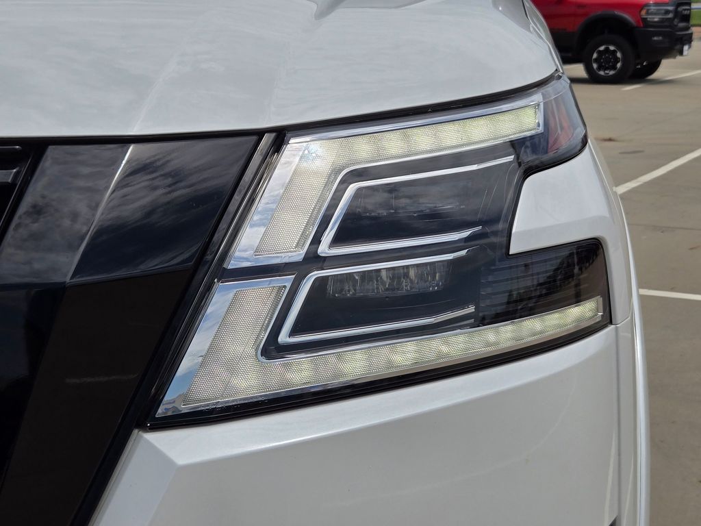 Used 2024 Nissan Armada SUV