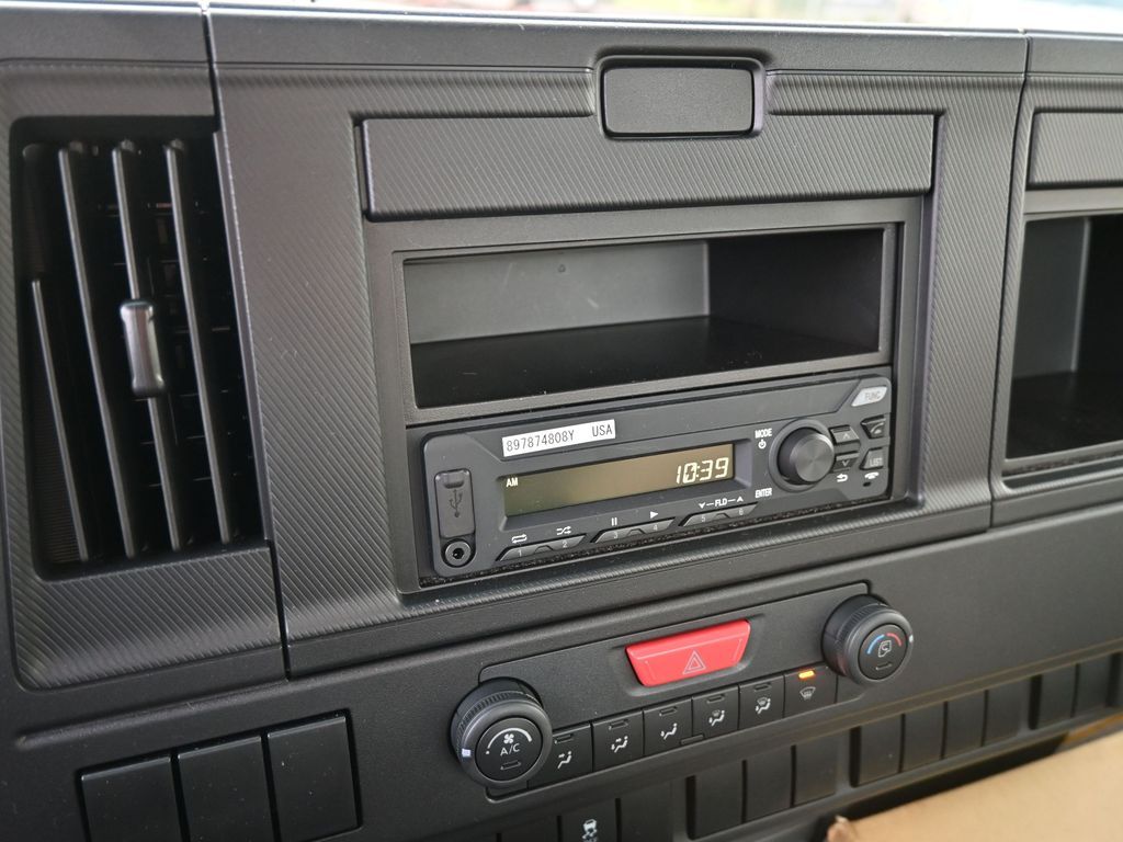 2025 Isuzu NPR XD 