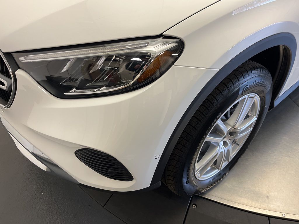 Thumbnail: 2026 Mercedes-Benz GLC - 9