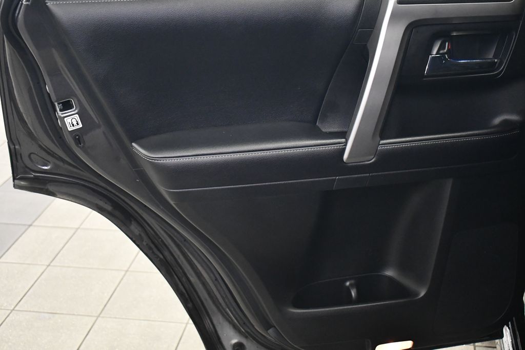 Thumbnail: 2019 Toyota 4Runner - 26