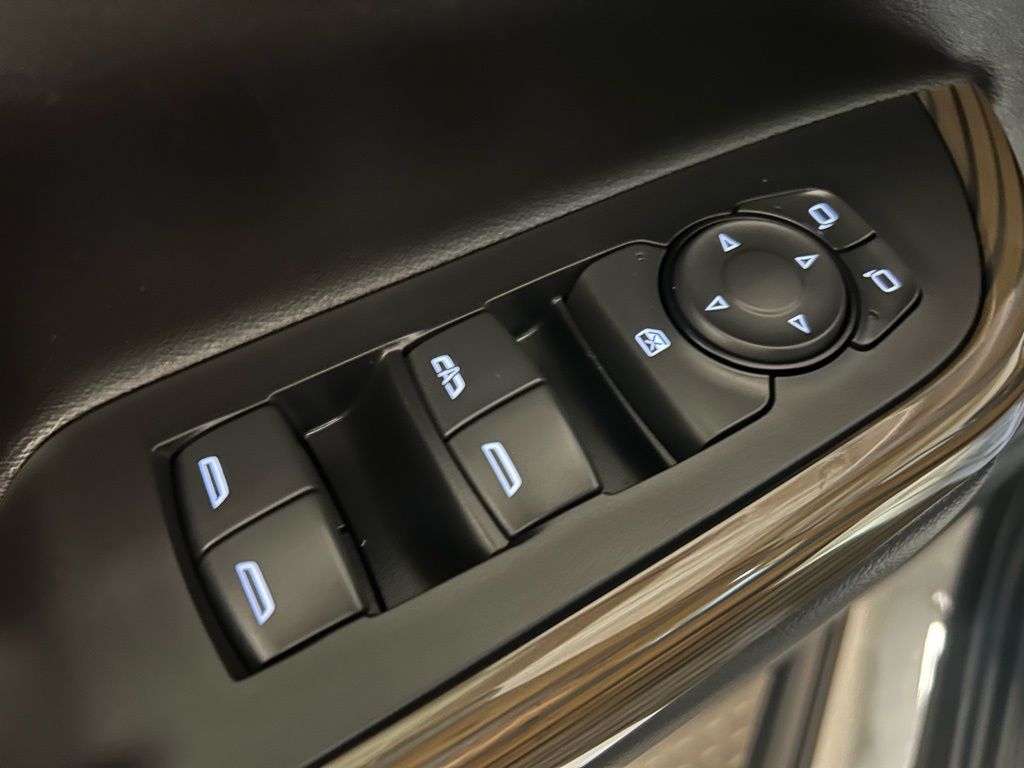 used 2023 GMC Acadia car, priced at $30,246