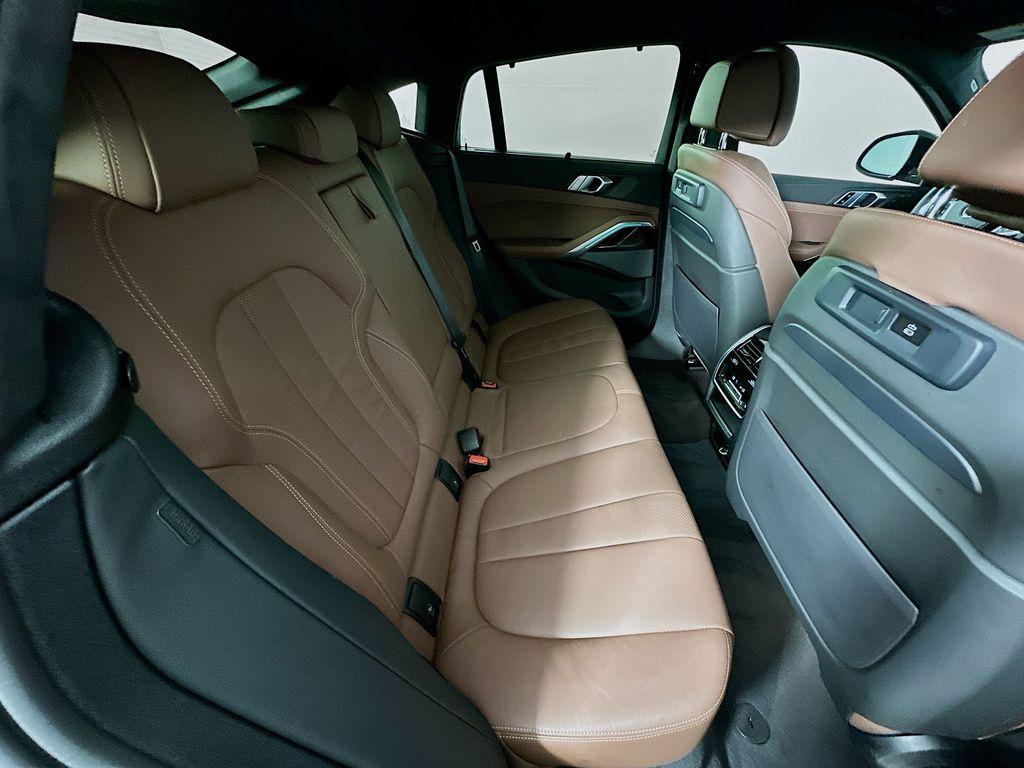 Thumbnail: 2021 BMW X6 - 28
