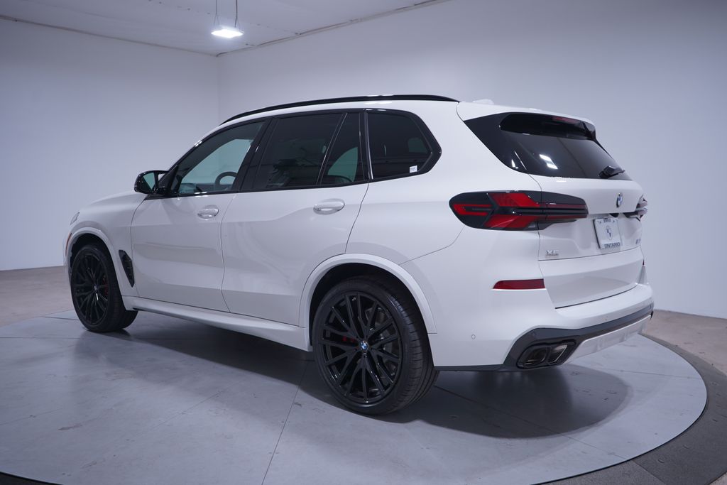 2025 BMW X5 M60i 3