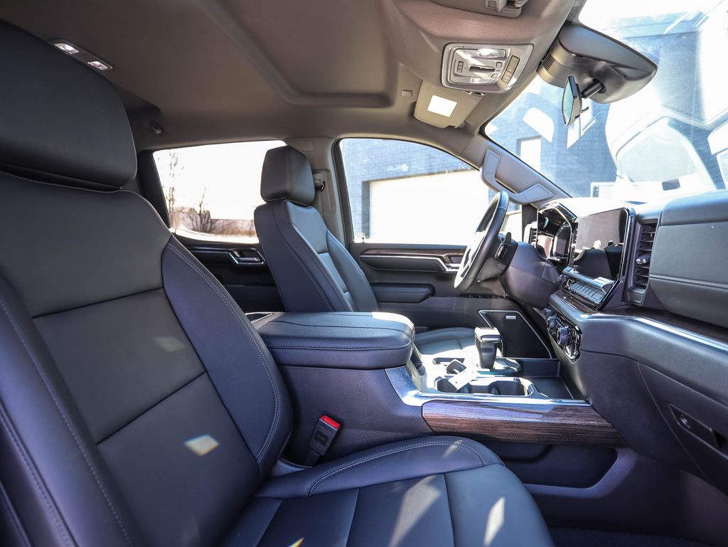 Thumbnail: 2024 Chevrolet Silverado 1500 - 29