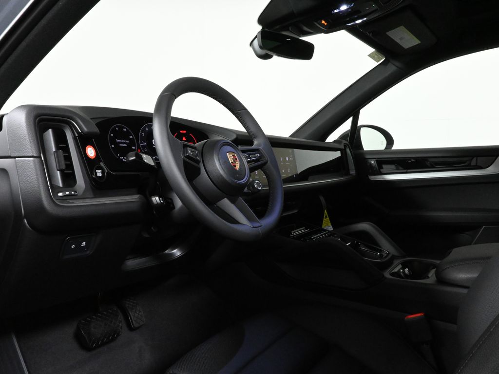 Thumbnail: 2025 Porsche Cayenne - 4