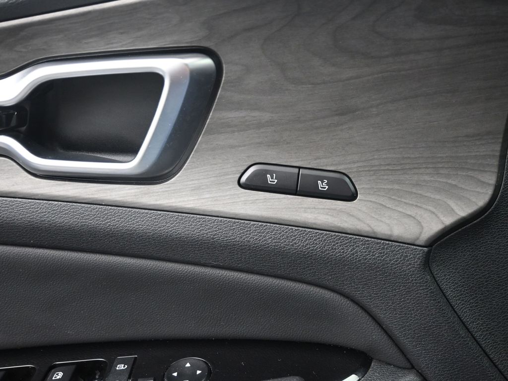 Certified Used 2024 Green Kia X-Pro Prestige image 17