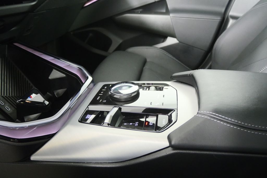 Thumbnail: 2025 BMW X3 - 21