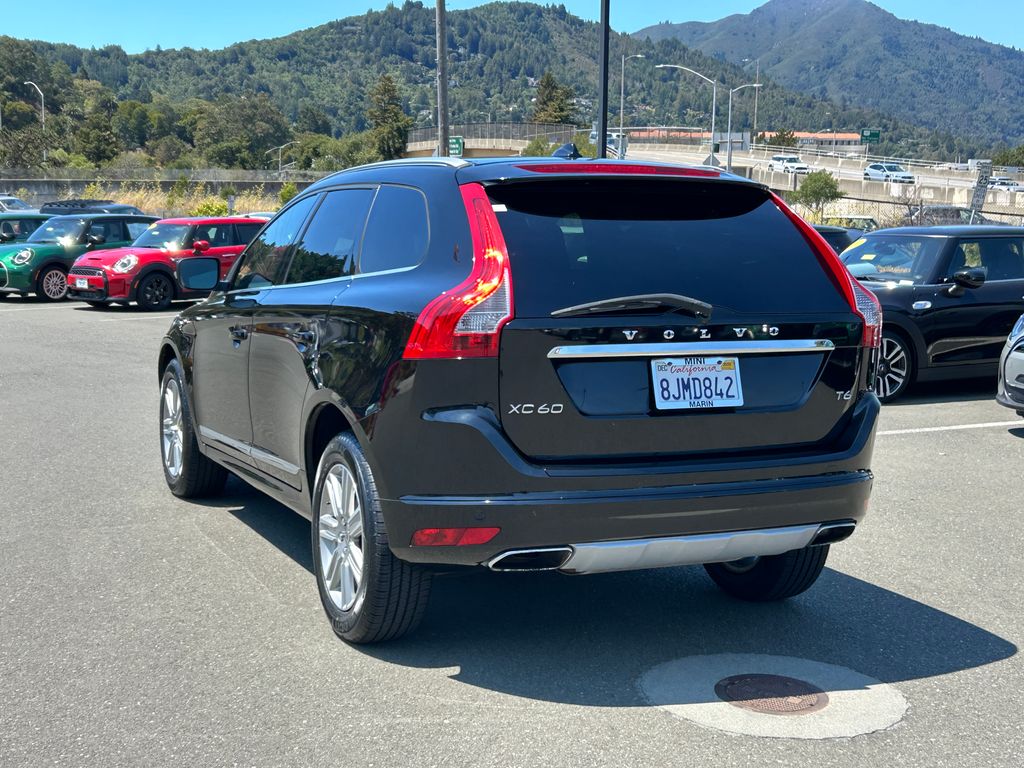 Thumbnail: 2016 Volvo XC60 - 3