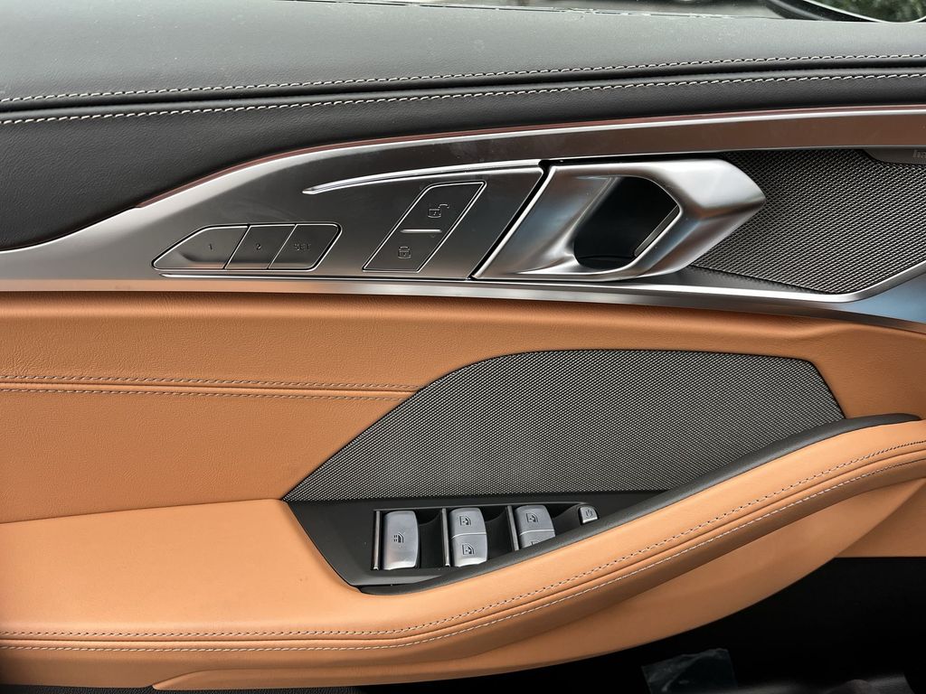 Thumbnail: 2026 BMW 8 Series - 13