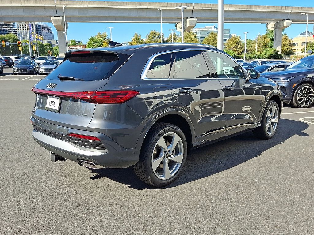 Thumbnail: 2025 Audi Q5 - 3