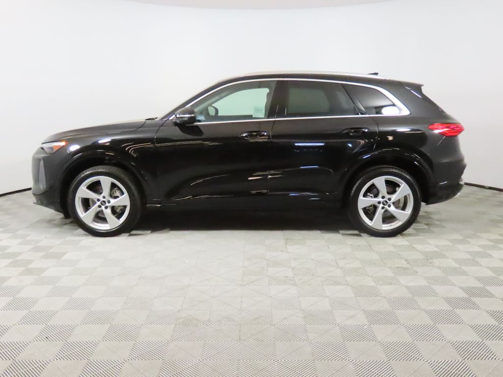 Thumbnail: 2025 Audi Q5 - 2