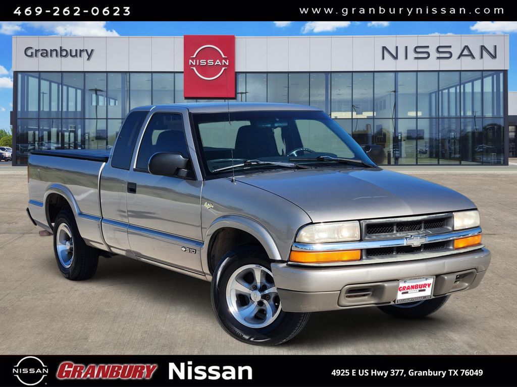 2000 Chevrolet S-10 LS Extended Cab RWD