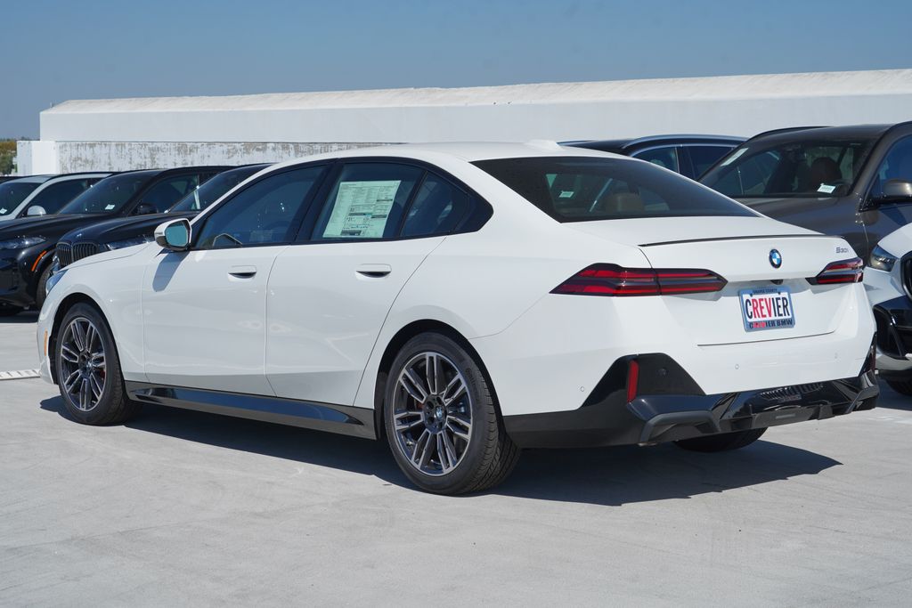 Thumbnail: 2027 BMW 5 Series - 7