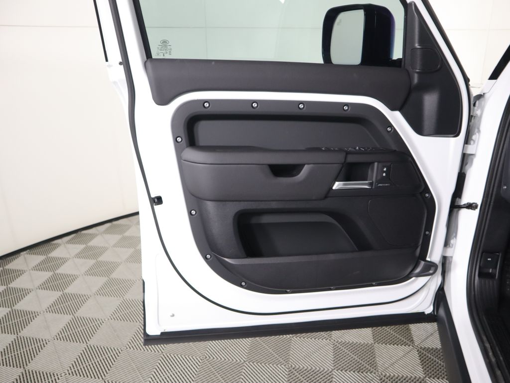 Thumbnail: 2026 Land Rover Defender - 25