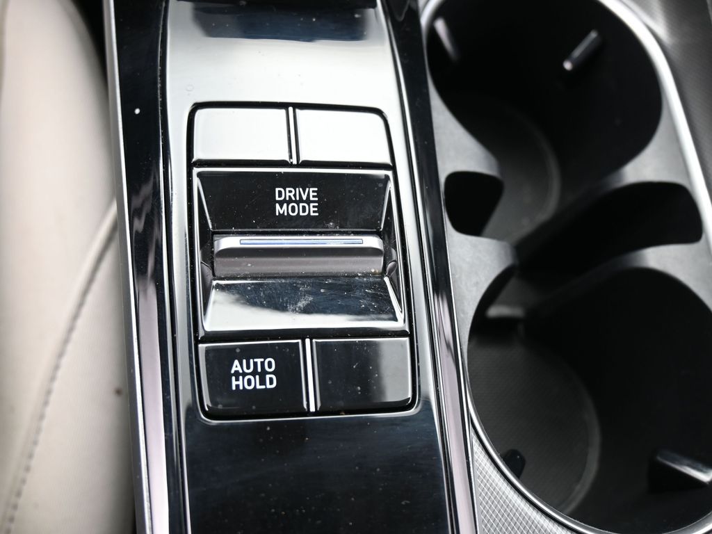 Used 2023 Serenity White Hyundai SEL image 27