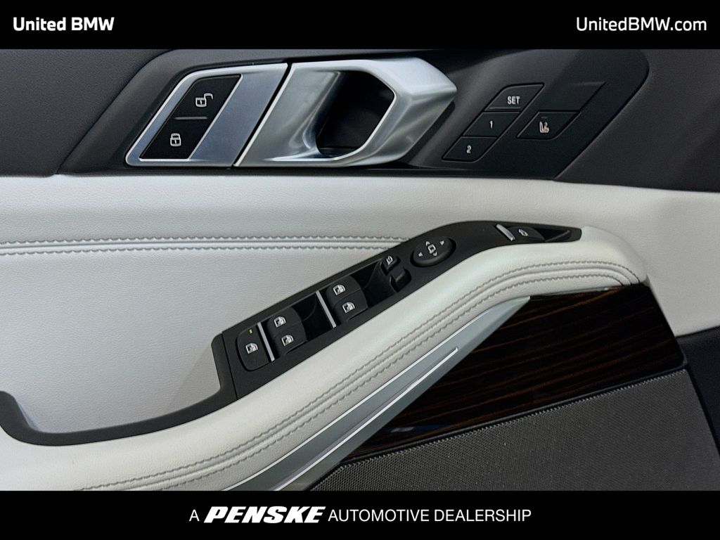 Thumbnail: 2026 BMW X5 - 3