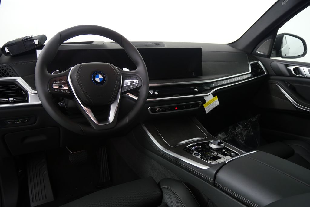 2026 BMW X5 xDrive50e 17