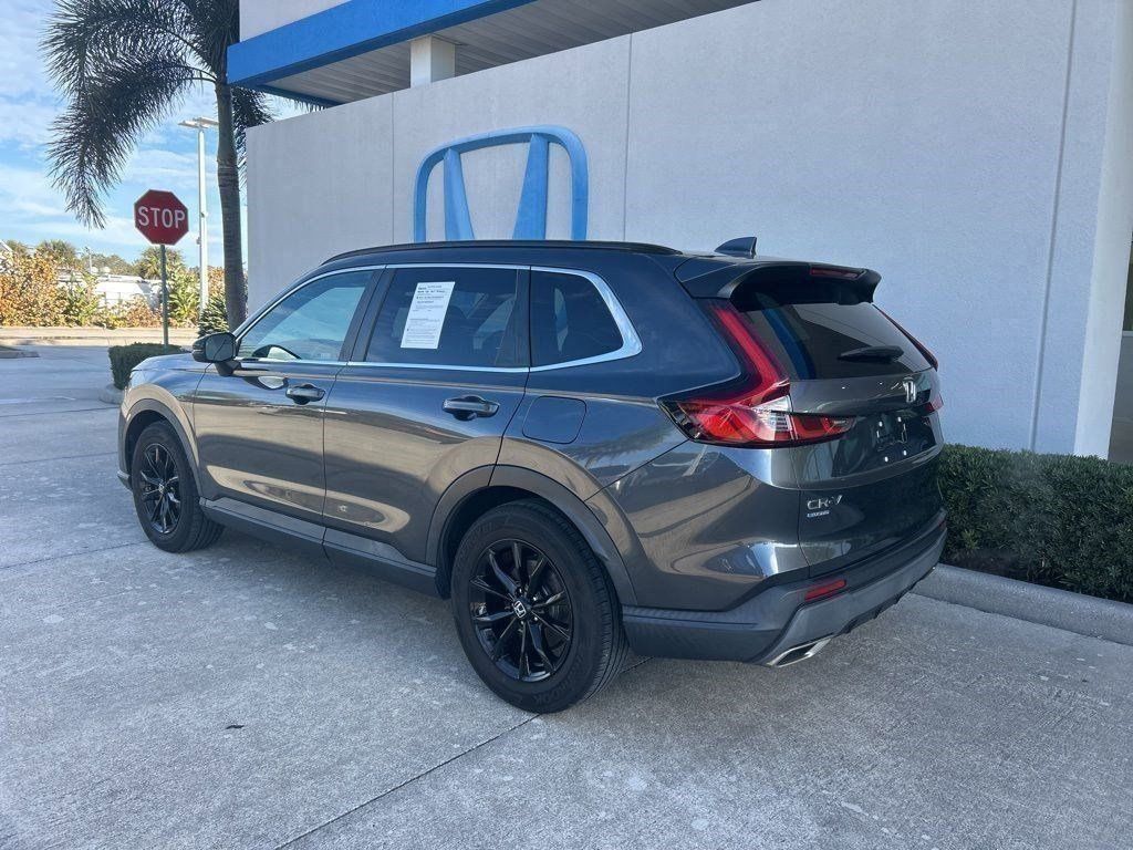 View vehicle photo 6