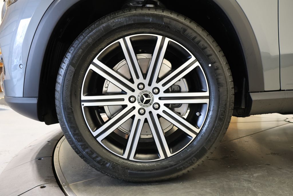 Thumbnail: 2026 Mercedes-Benz GLE - 11