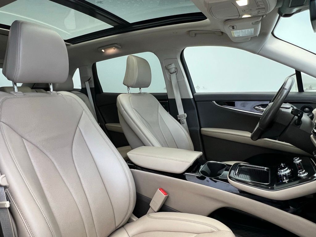 2022 Lincoln Nautilus Reserve 18