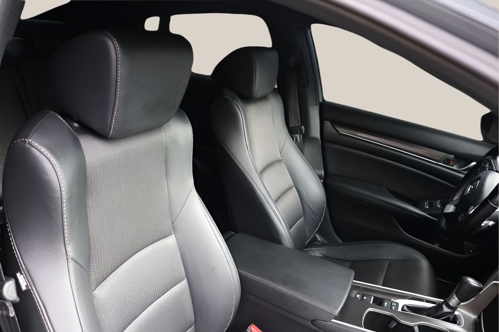 Used 2021  Honda Sport image 19