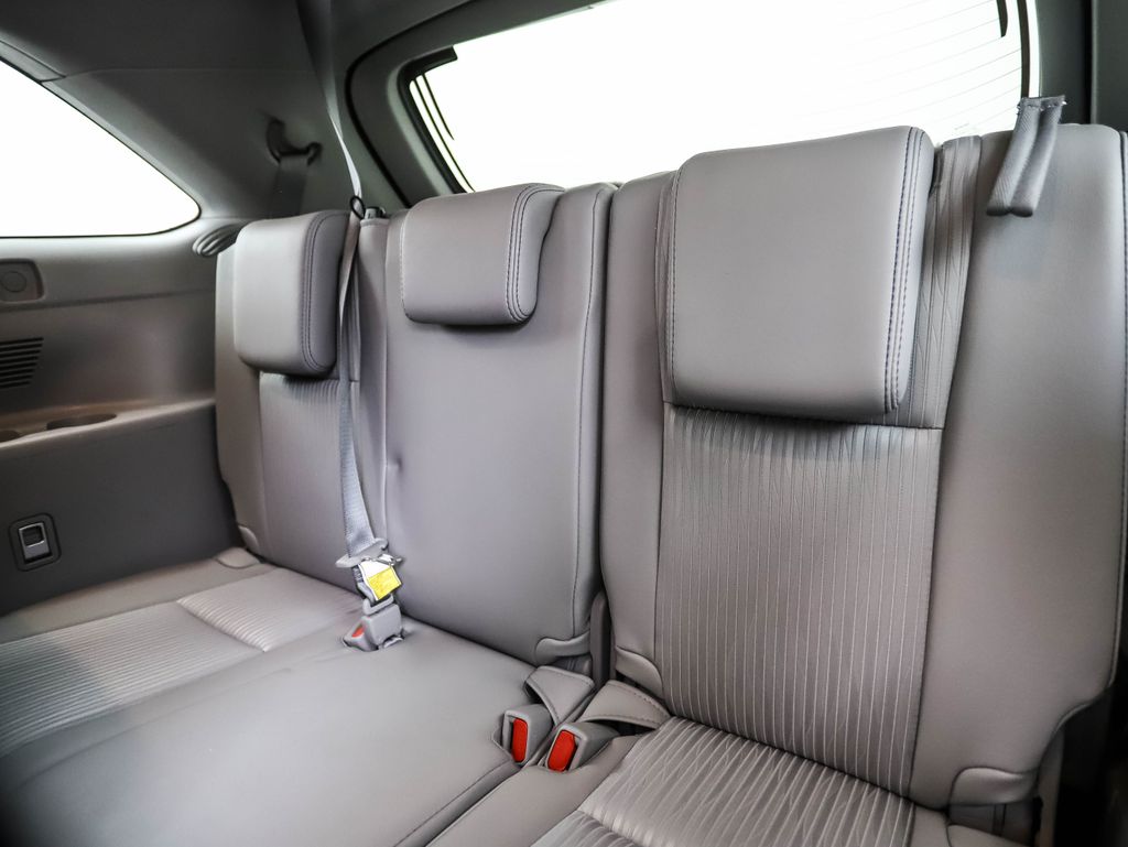 Thumbnail: 2016 Toyota Highlander - 23