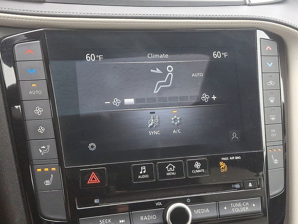 2022 INFINITI QX55 Luxe 17