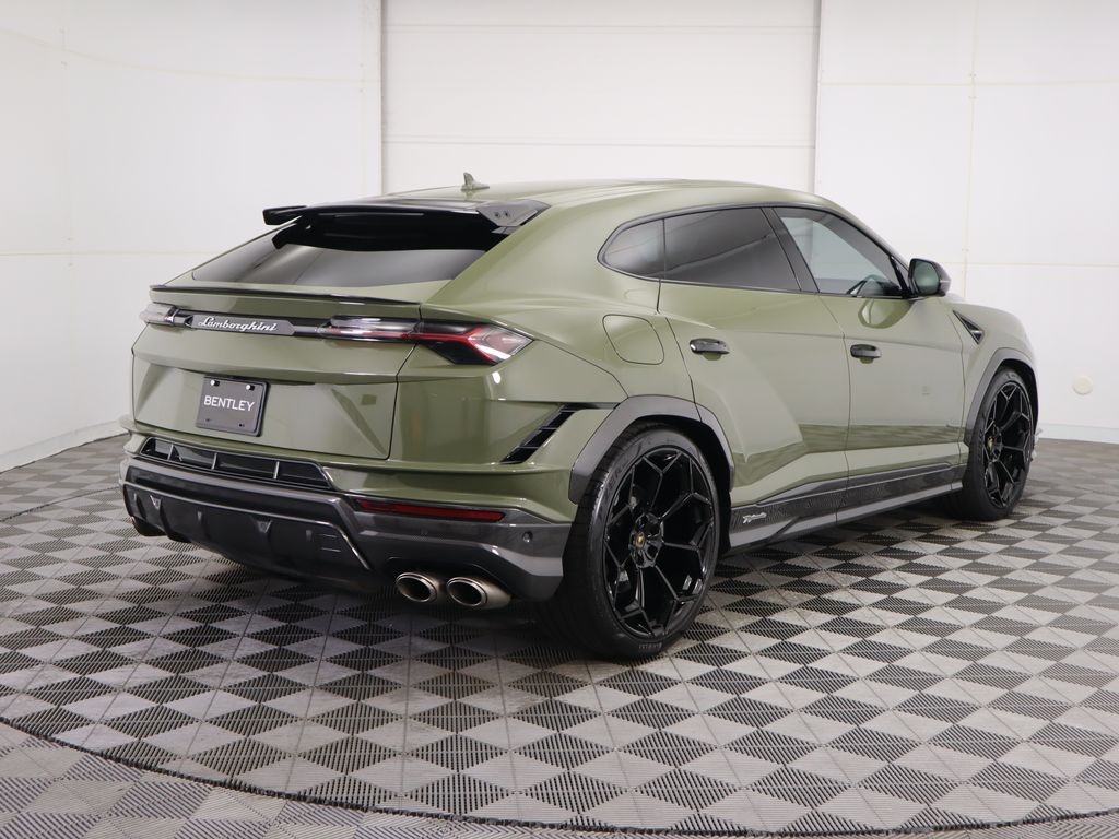 Thumbnail: 2023 Lamborghini Urus - 5