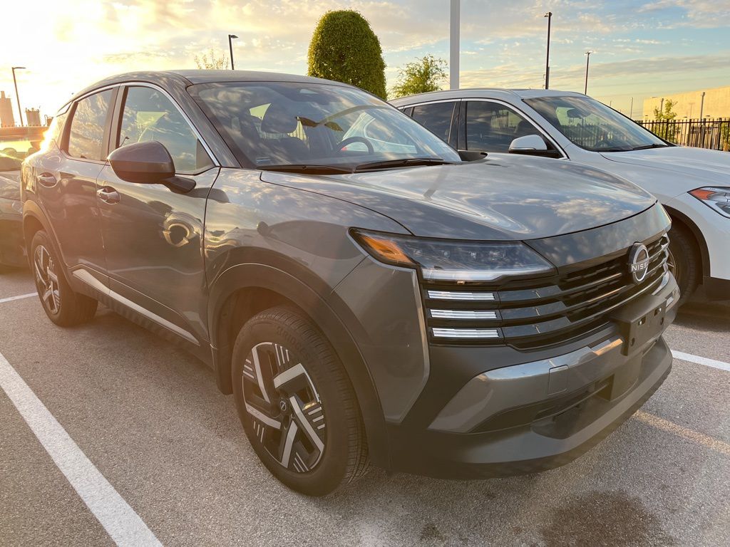 Thumbnail: 2025 Nissan Kicks - 2