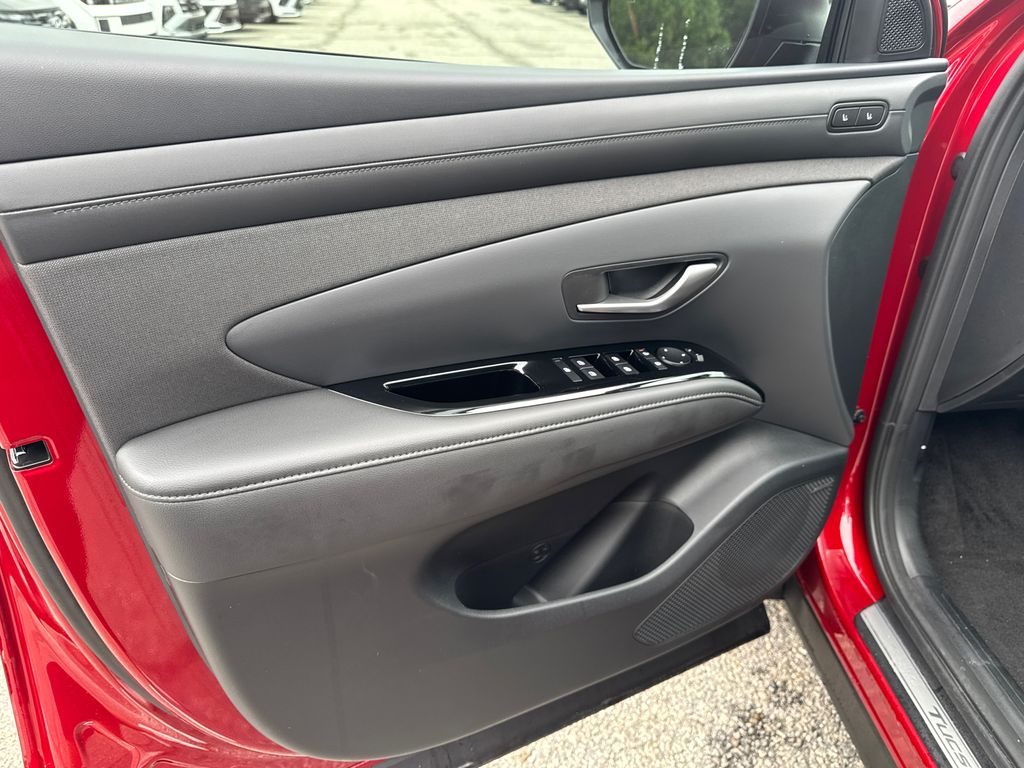 2025 Hyundai Tucson Hybrid Limited photo 10