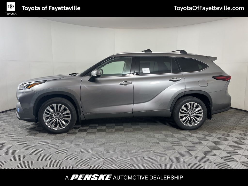Thumbnail: 2026 Toyota Highlander - 2