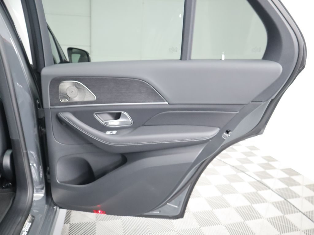 Thumbnail: 2026 Mercedes-Benz GLE - 29