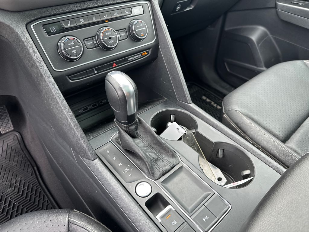 Used Car 2021 Volkswagen Atlas  3.6l V6 Se W/technology For Sale Under $25,000 In Austin, Texas