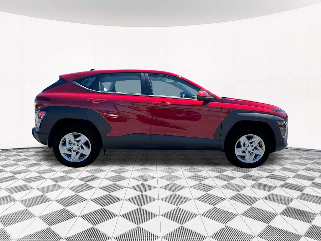 2024 Hyundai Kona SE 9