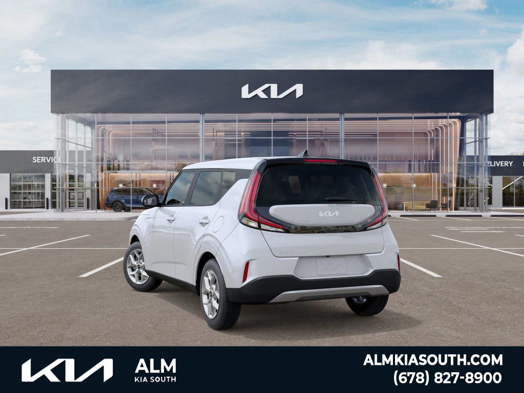 2025 Kia Soul LX photo 2
