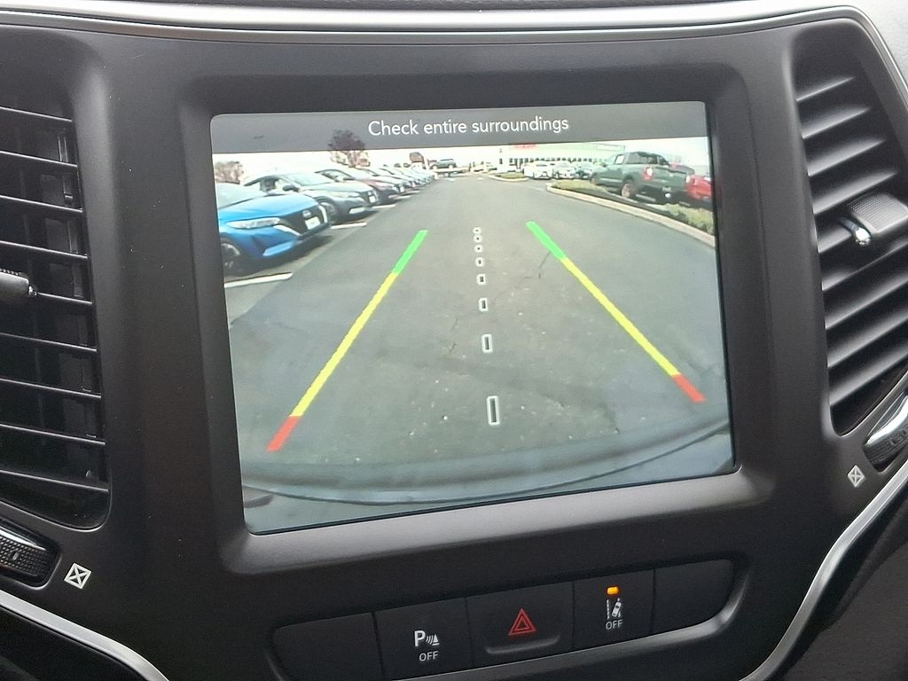 Thumbnail: 2021 Jeep Cherokee - 19